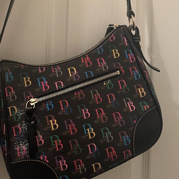 Dooney and Bourke multi crossbody hobo shoulder bag - Picture 2 of 3